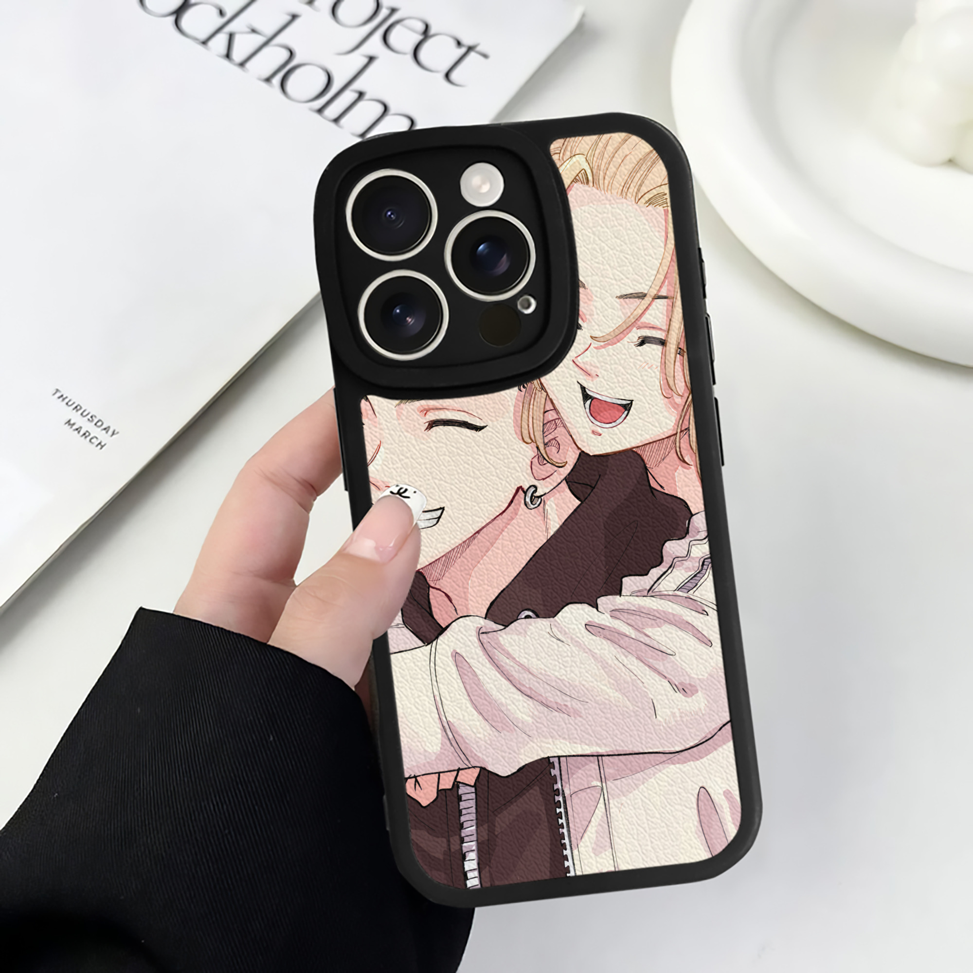 （画像用） 東京リベンジャーズ Tokyo Revengers 【iPhone 16シリーズ対応】シリコンスマホケース（レザー調） 材質：シリコン